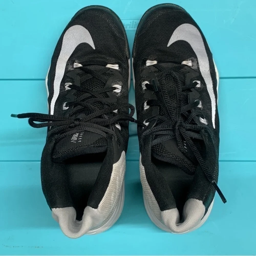 Nike Air Max Audacity Size 7-Men/8.5-Women